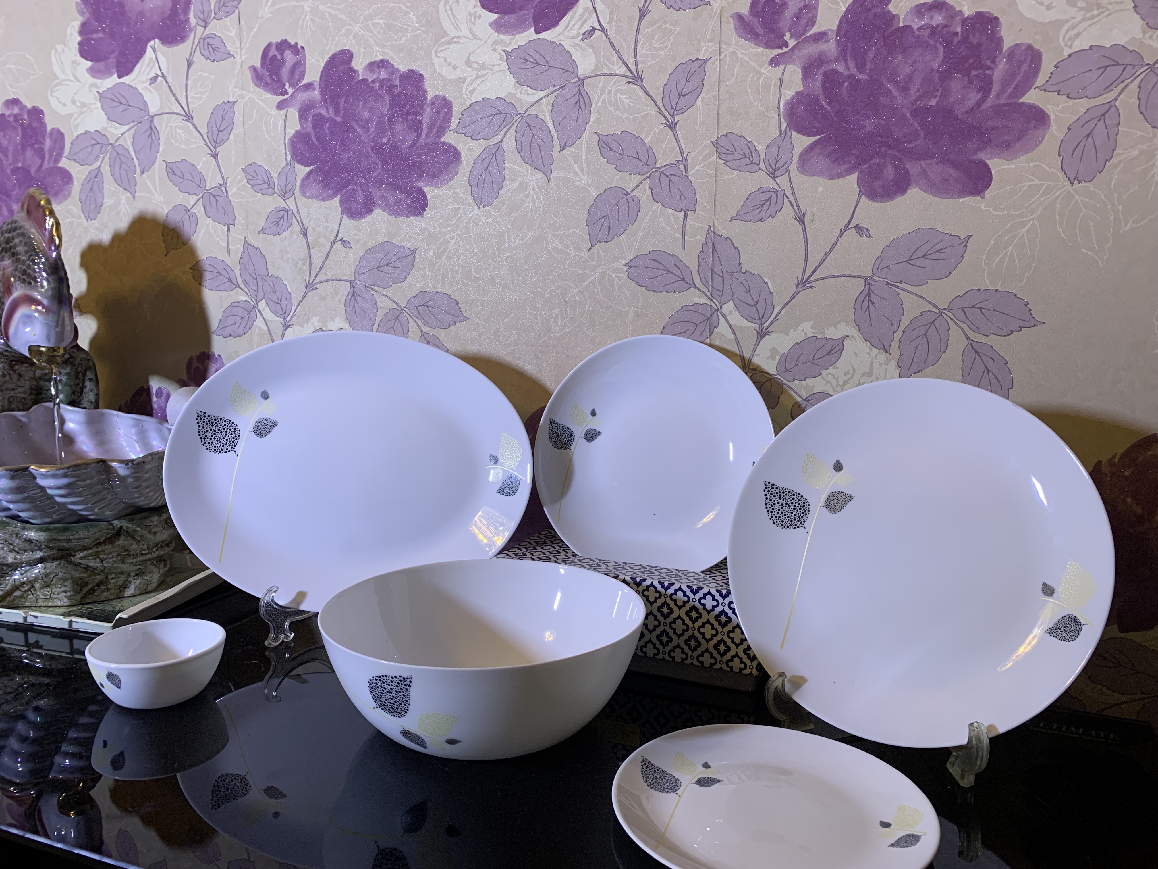 سرویس ارکوپال ۲۶ پارچه گرد طرح شاخه نبات